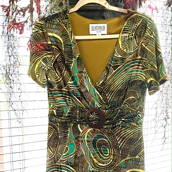 Juliantaylor Dresses & Skirts - Ladies stretchy and comfortable dress.